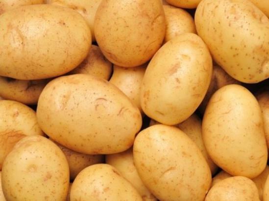 Quante calorie e vitamine ci sono nelle patate bollite?